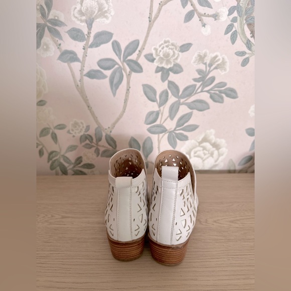 Cecilia Boots - signs of wear throughout - Picture 3 of 3